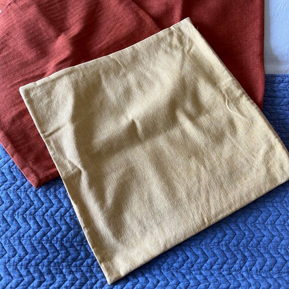 Crate & Barrel - 3  Pillow Covers 16"x 16" - Picture 5 of 12